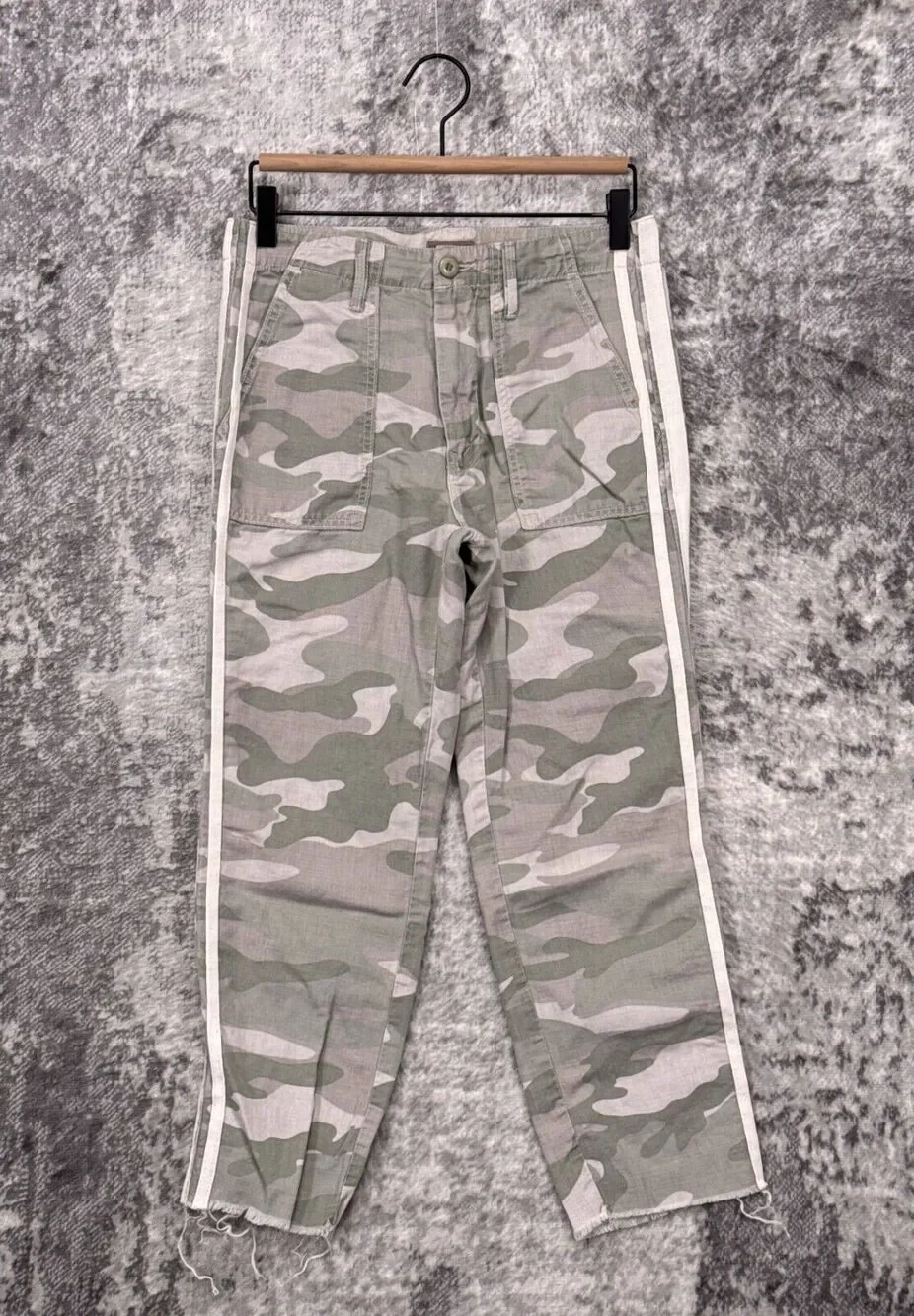 Mother Pants 26 Womens The Shaker Chop Crop Green Army Camo Surplus